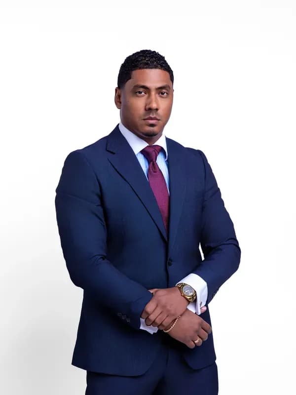 Lloyd Quintana, Equipo legal aliado de CapitalSafe Asesores